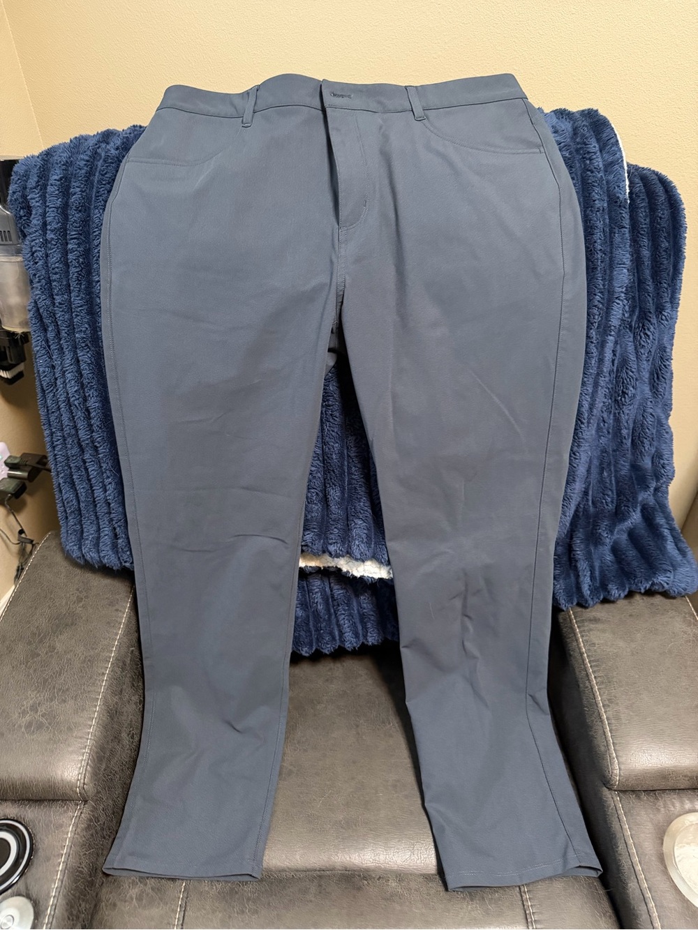 Vuori Men's Dress Pants - Navy